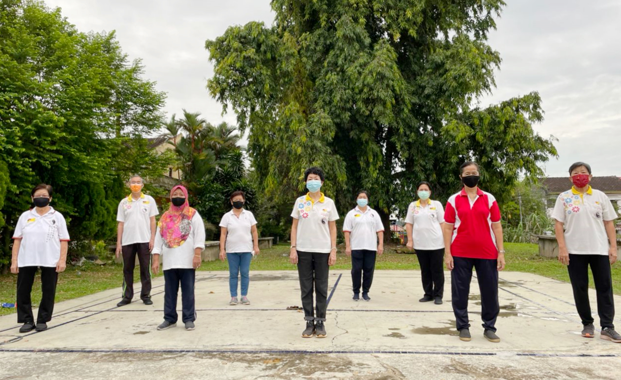 NS主文／集体运动恢复实体班，学员抱持观望态度
