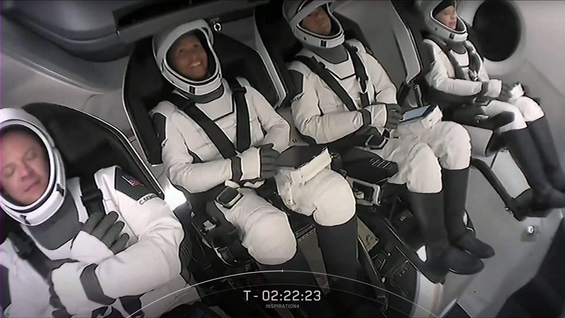 SpaceX“灵感4号”顺利升空 创下民间载人入轨新页