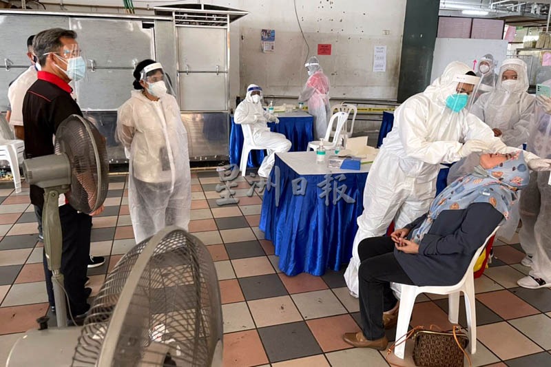 峇央峇鲁巴刹商贩大筛检 468人快测 54呈阳 峇央峇鲁巴刹商贩大筛检 468人快测 54呈阳