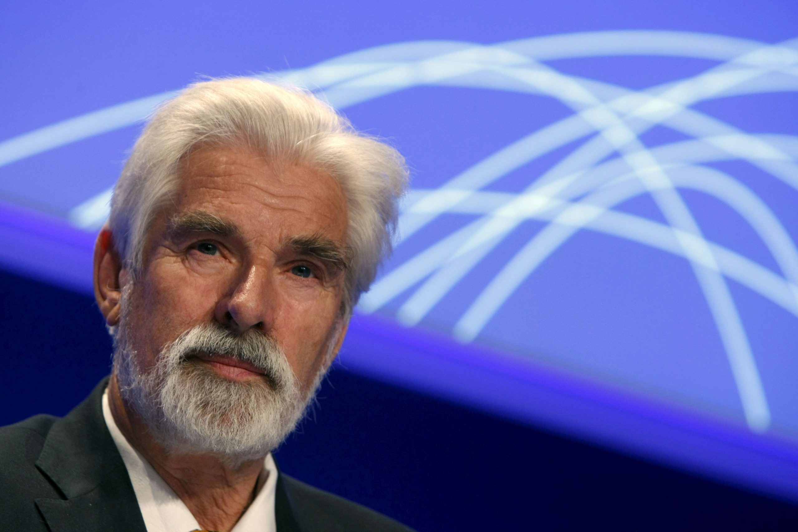 2021诺贝尔物理学奖揭晓 日德意3名科学家获奖