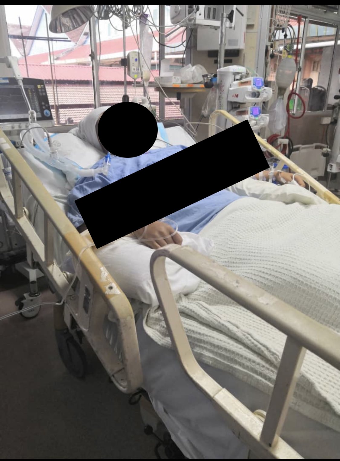 5岁患病入院ICU插管40次  女子发奋自修完成医学位