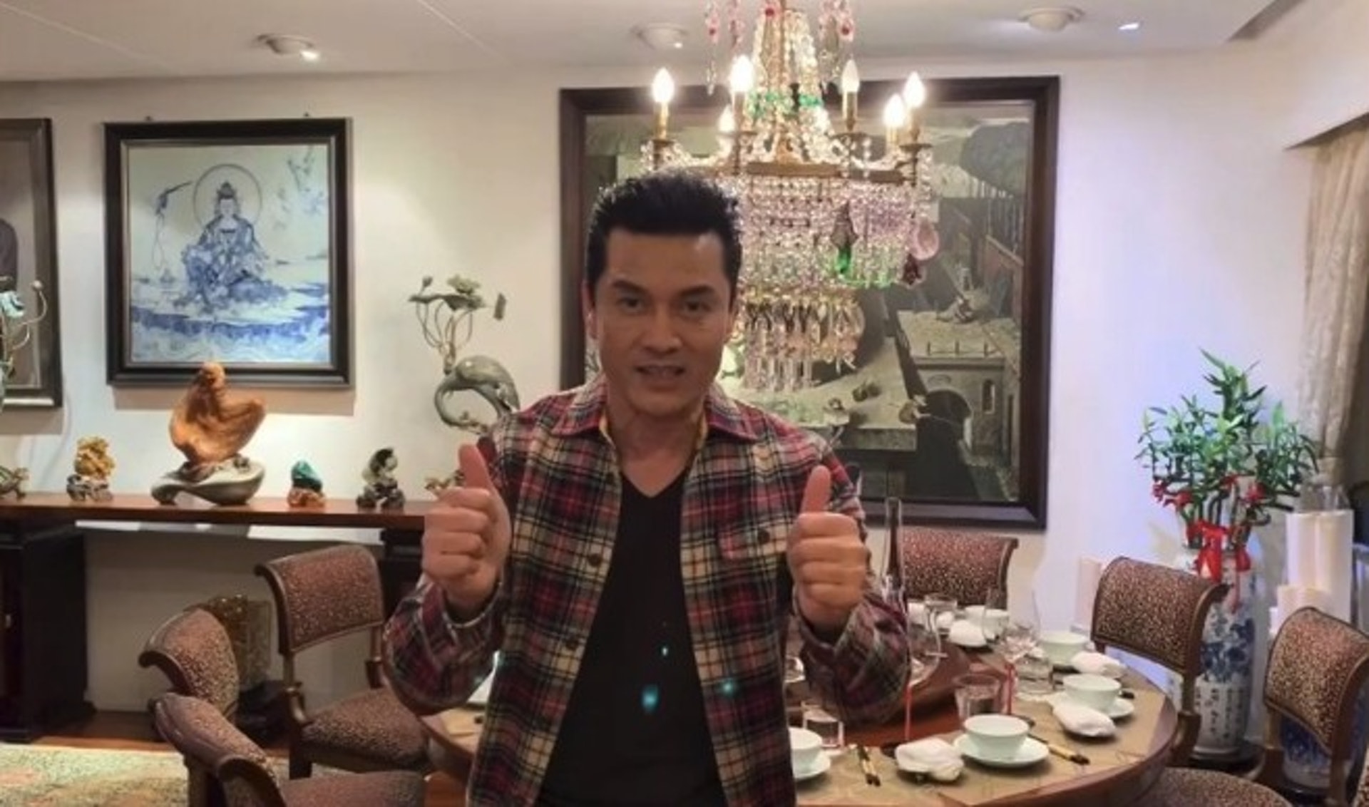 64岁吕良伟身价破6亿 浮夸中式豪宅内装曝光