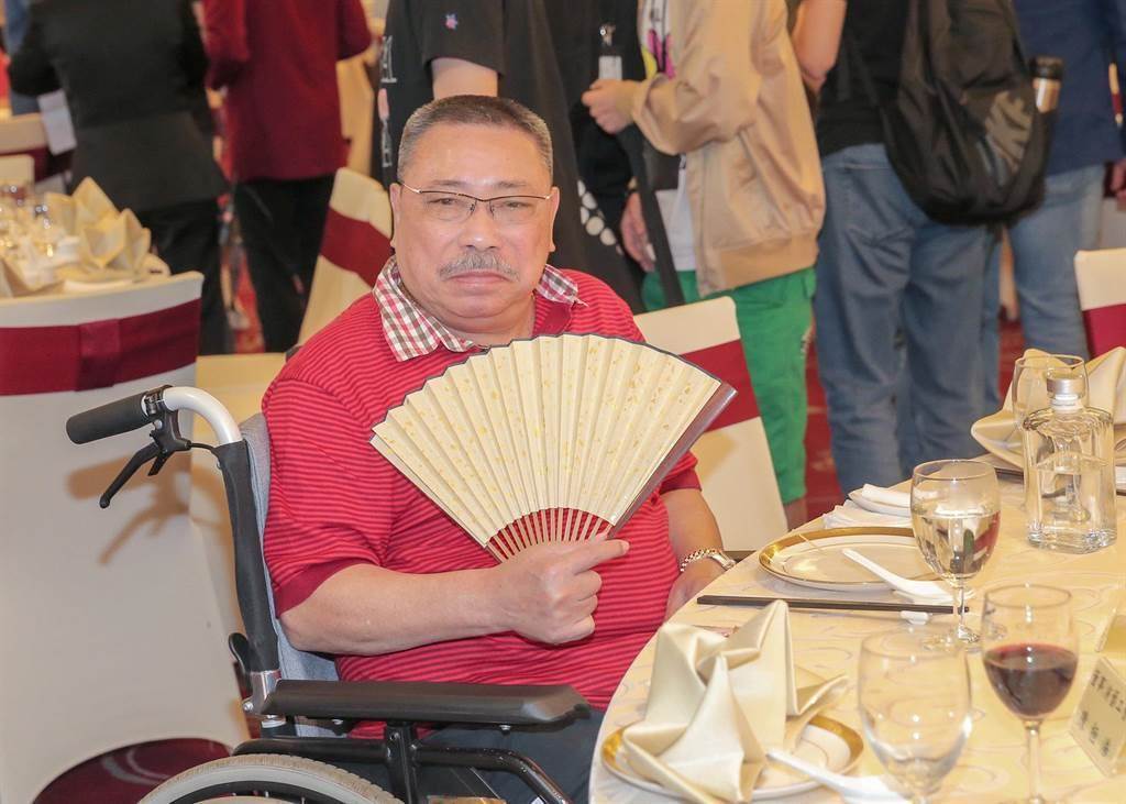 80岁金马影帝陈松勇突身体不适 急叩救护车送医