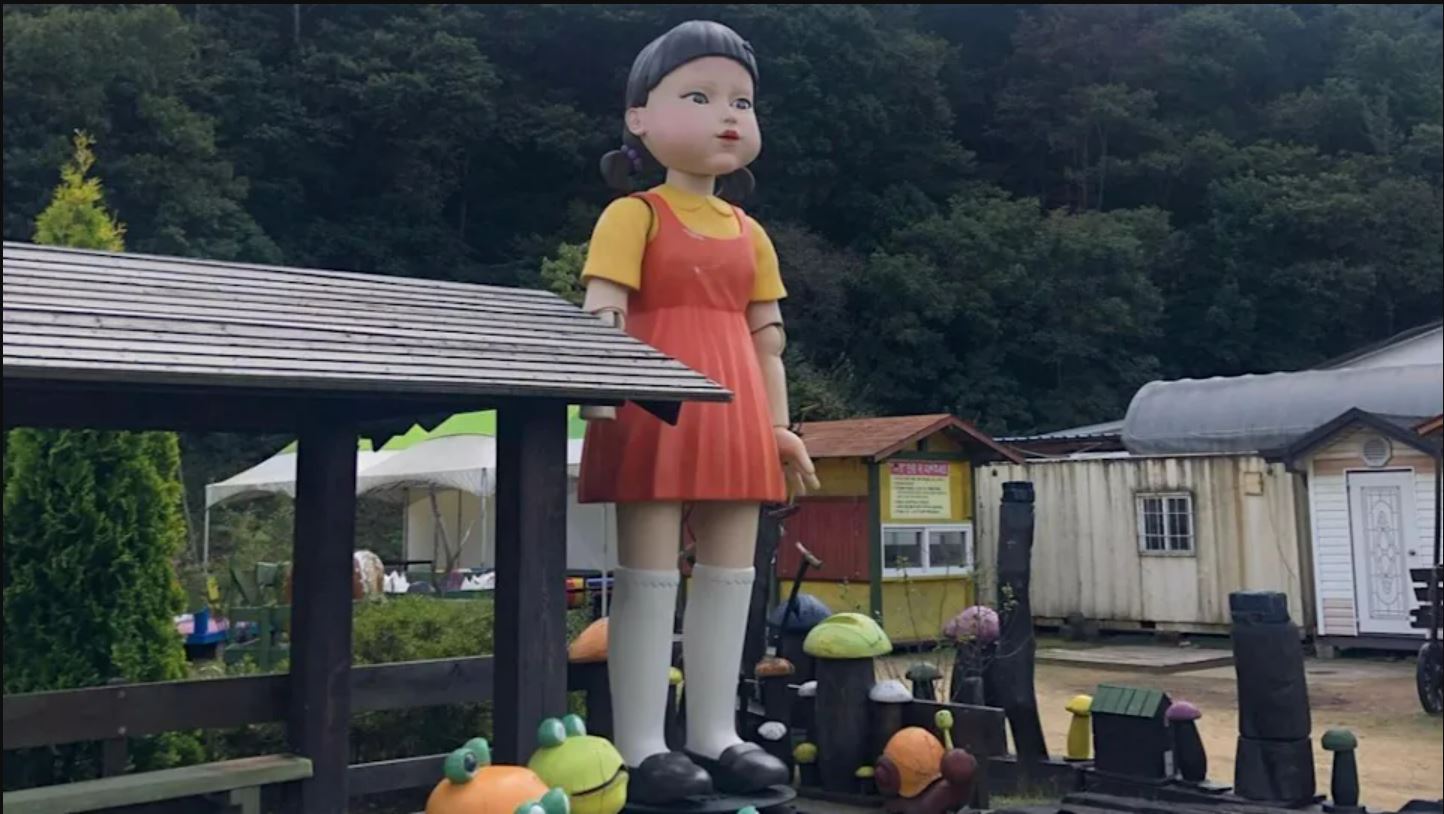 COS《鱿鱼游戏》巨娃‧吴宗宪“惊悚”回头网吓醒