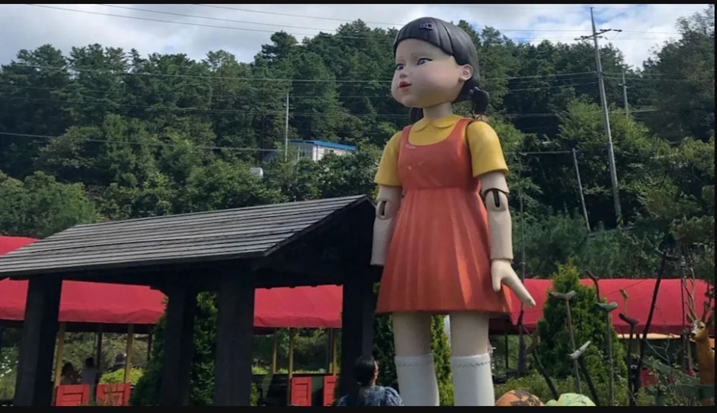 COS《鱿鱼游戏》巨娃‧吴宗宪“惊悚”回头网吓醒