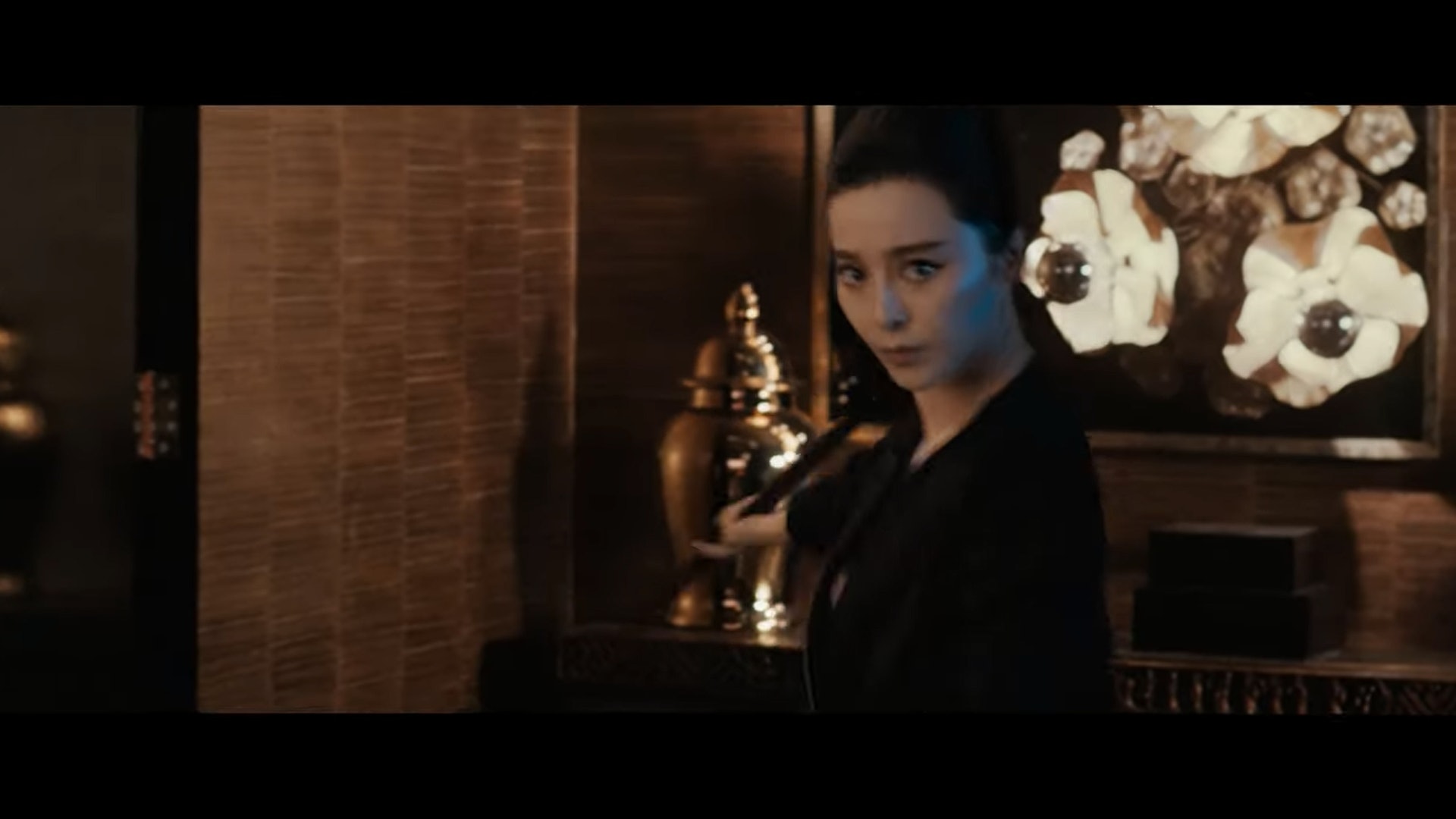 ​《355》曝全新预告  范冰冰秀英语