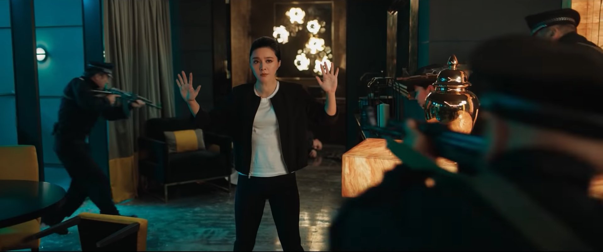 ​《355》曝全新预告  范冰冰秀英语