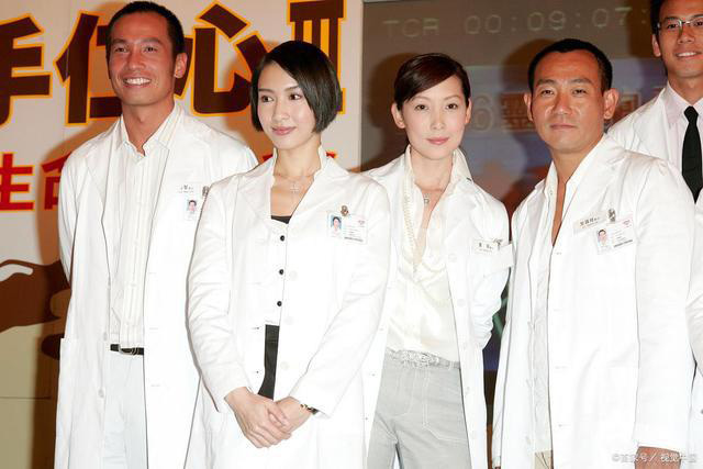 杨幂演医生刘海太长 被吐槽不专业太出戏