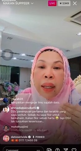 “你是我第一个女人”·依克巴闯直播间控诉粉红女商骗大众