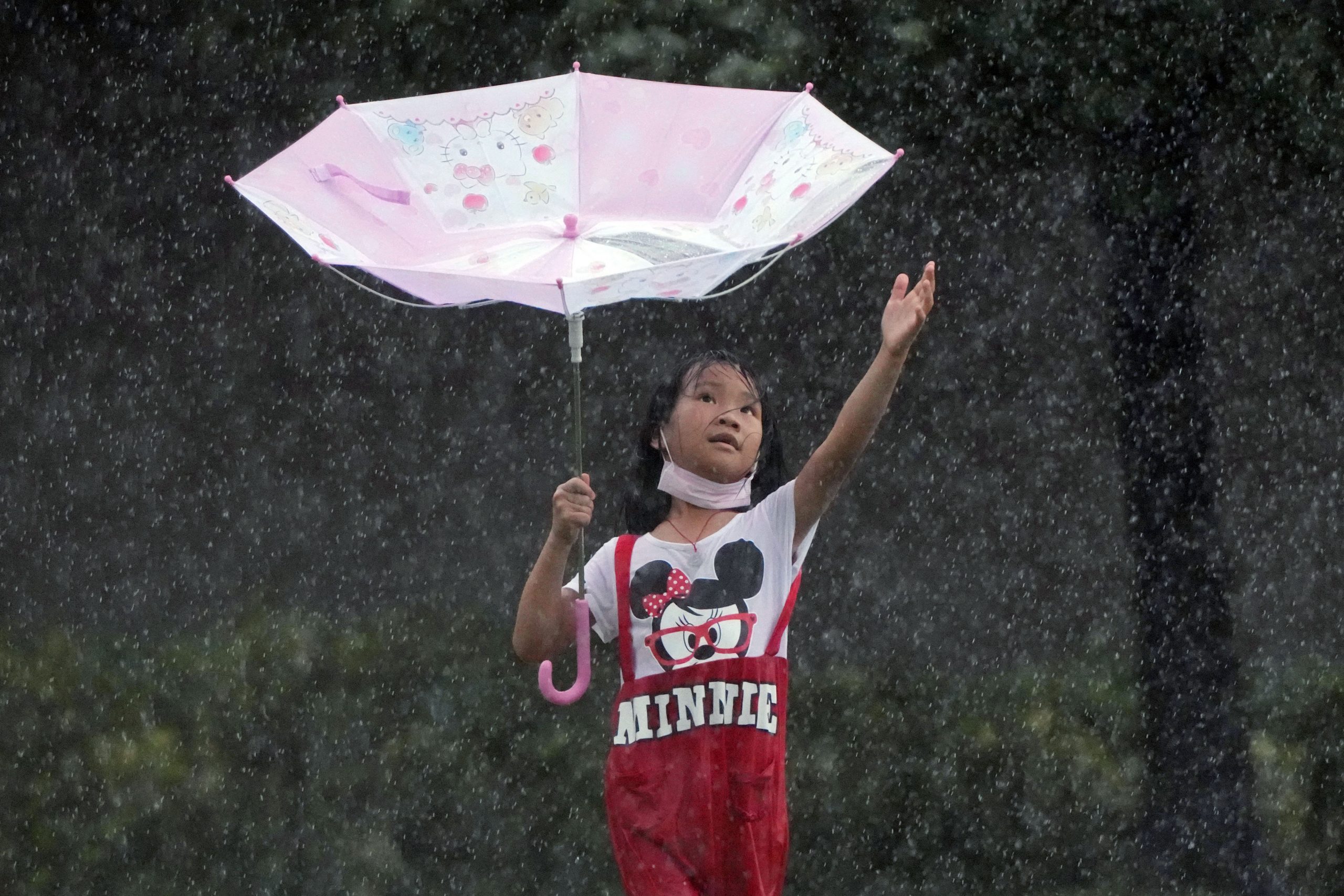 “圆规”靠近 香港天文台下午较后时间考虑发出8号信号