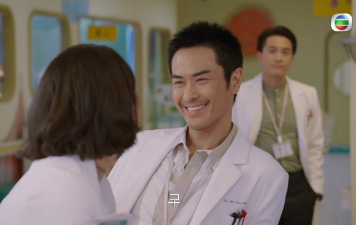 《星空下的仁医》|医生角色“Law霸式” 郑嘉颖被网吐槽没变化