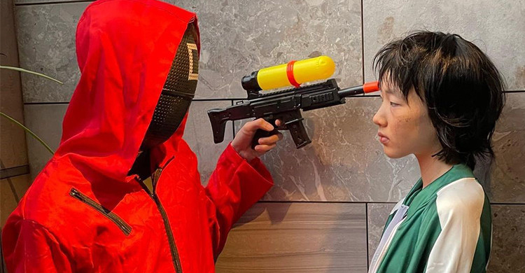 万圣节最夯造型 小S神还原《鱿鱼》001号