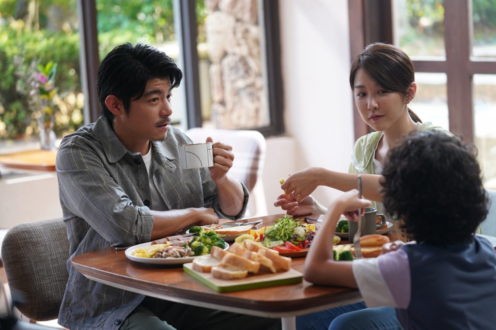 上网《比悲伤更悲伤的故事》|当10岁小孩妈 邵雨薇1招培养母子情