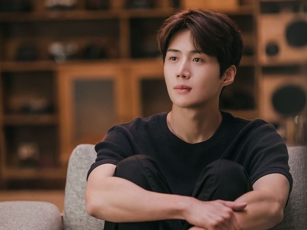 不忍金宣虎人格被骂‧16年挚友附合照声援