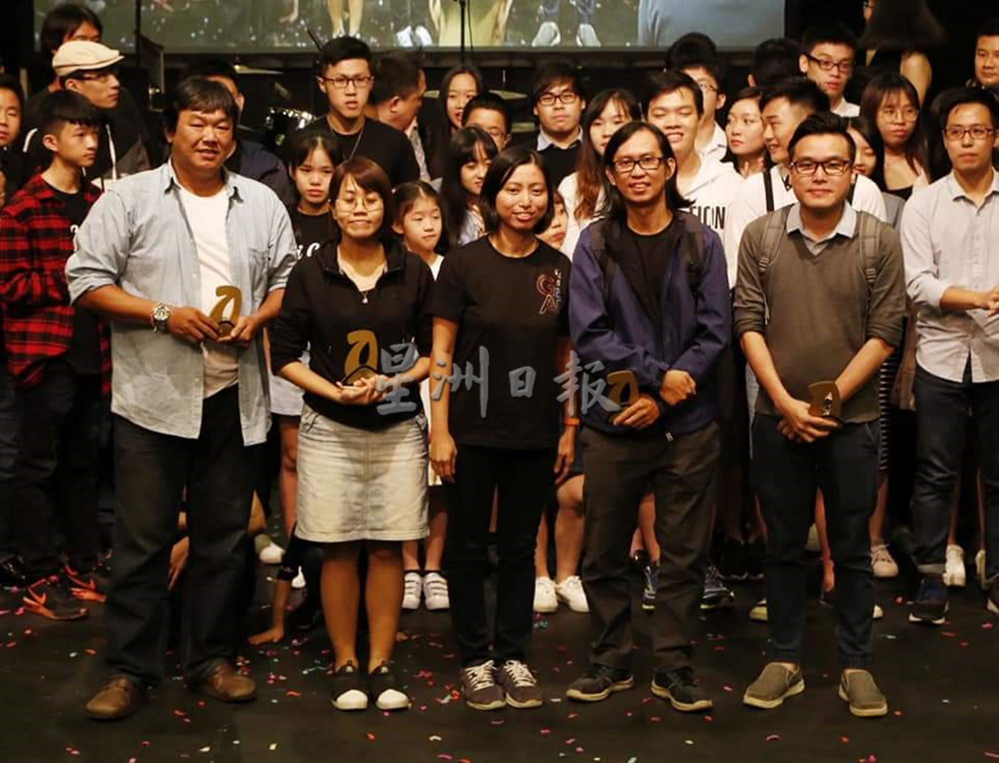 且听我说 | 一弹一拨感受幸福快乐 周达万誓死不放弃吉他