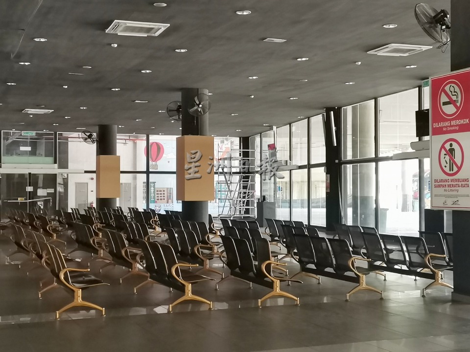 东:关丹巴士总站依旧冷清 乘客多为工作人士