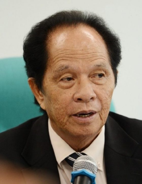 东:林锦胜评论商贸社交活动逐步开放解封,一律以疫苗接种为依据。