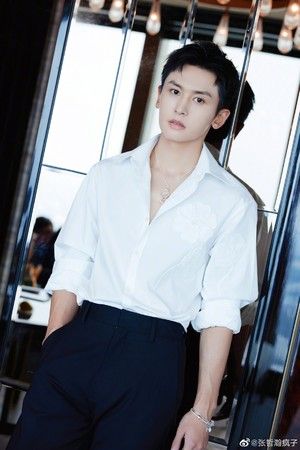 中国再传25劣迹艺人名单 赵薇“政治问题”排首位