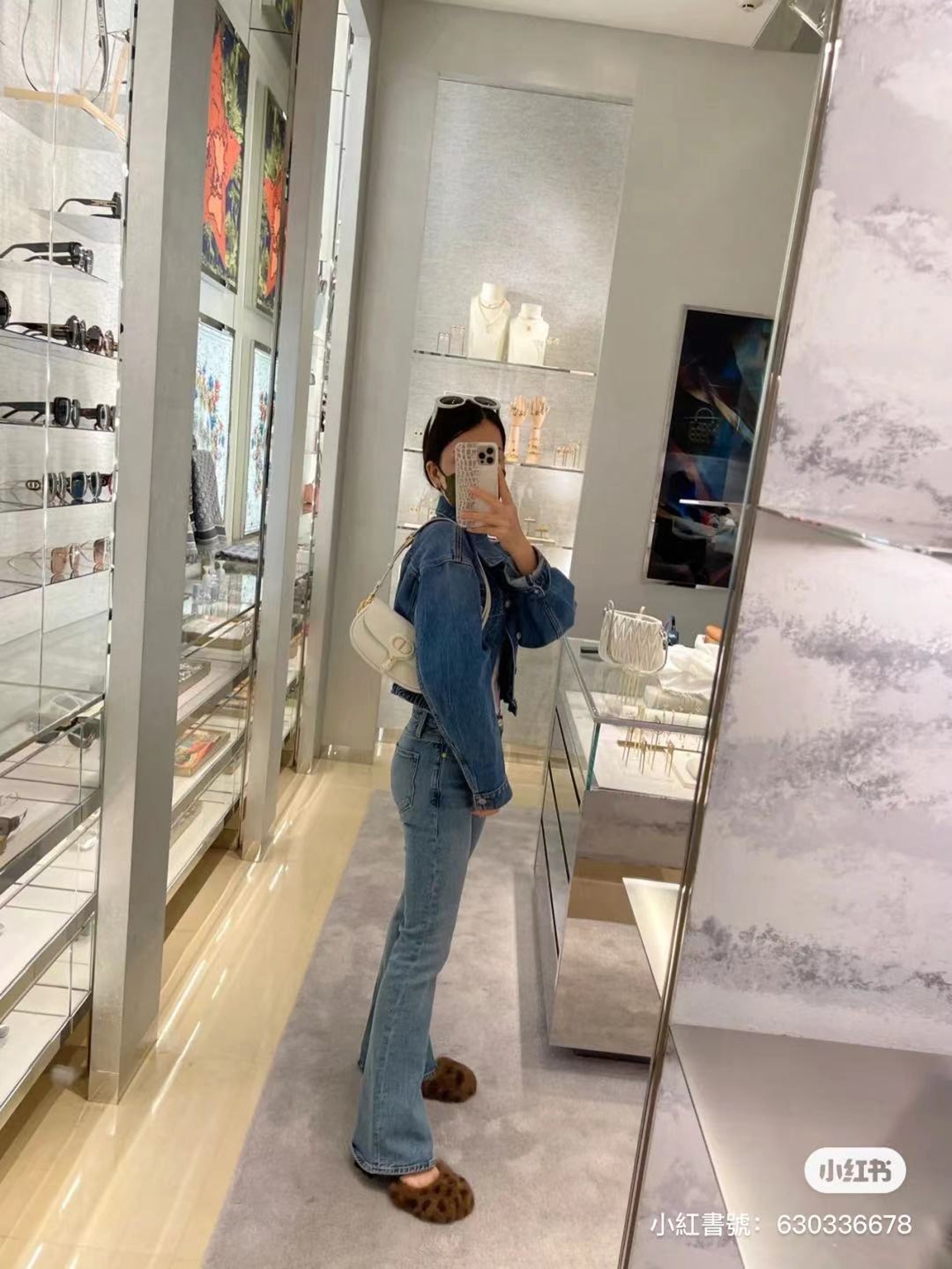 买手袋问意见被酸老公太孤寒  方媛霸气呛：他会叫我全买！