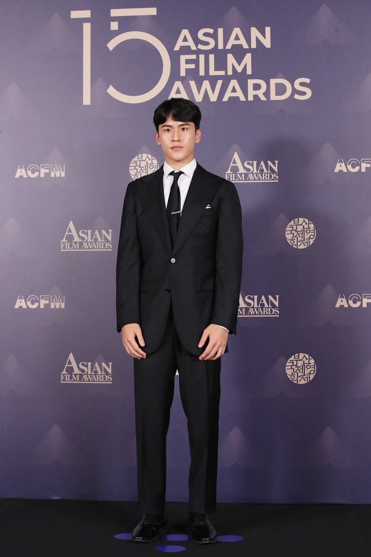 亚洲电影大奖|刘亚仁8度擒帝 张艺谋夺最佳导演