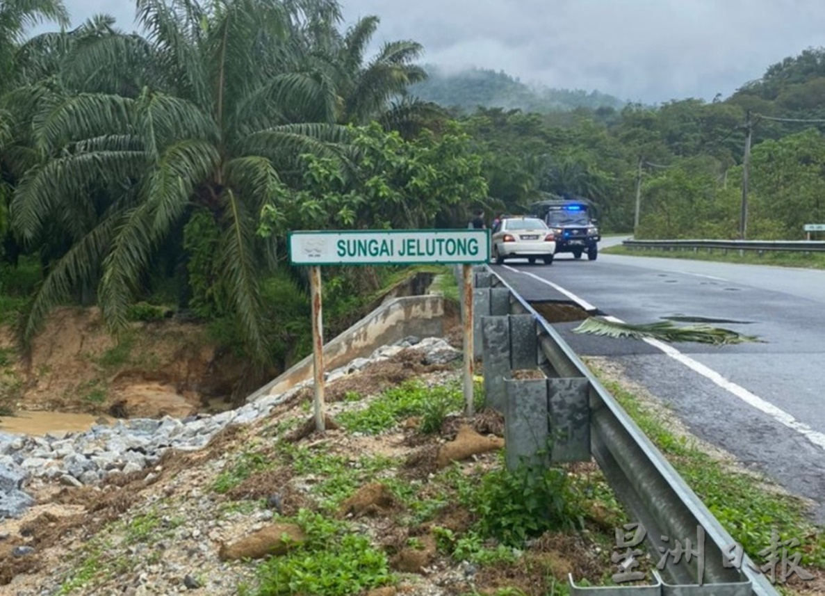 仁丹班映通往古布耶也道路 泥崩现深洞