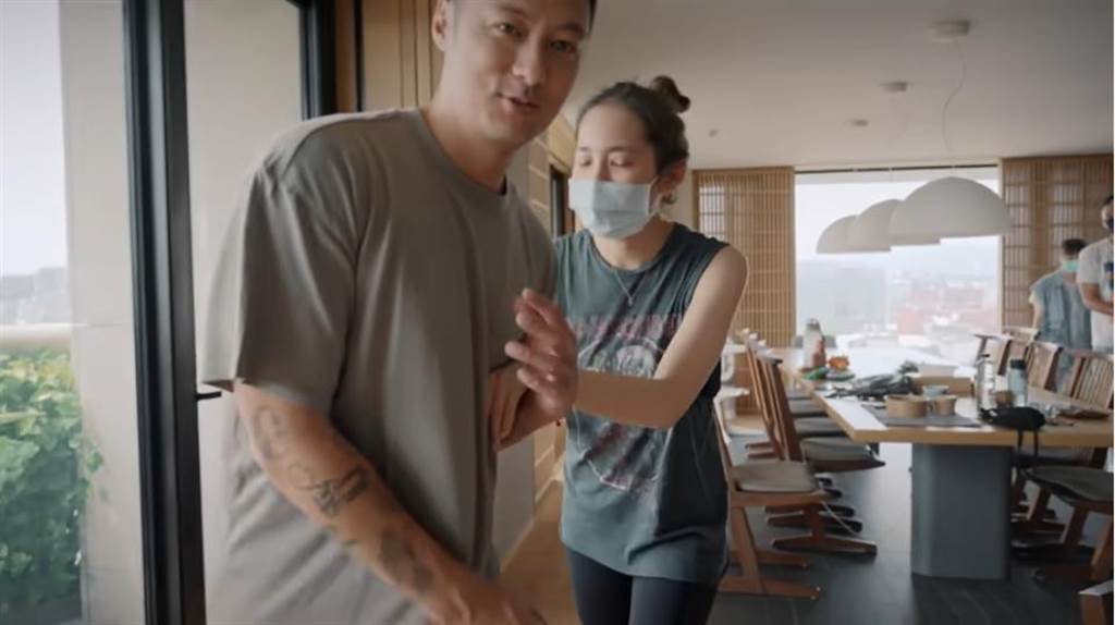 余文乐一口台湾腔 中国网民:好想扁你