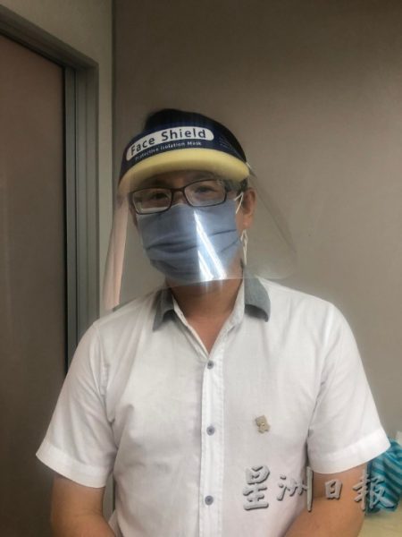 供fb：混打疫苗不广泛长者拒绝接种加强针，医生：年轻人接受度较高