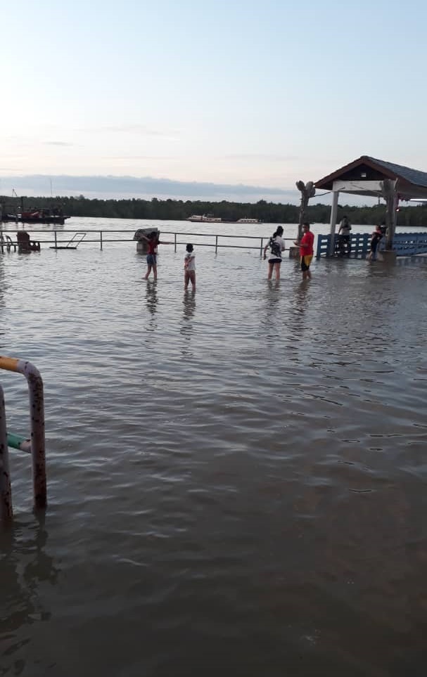 全国/雪州滨海区涨潮情况