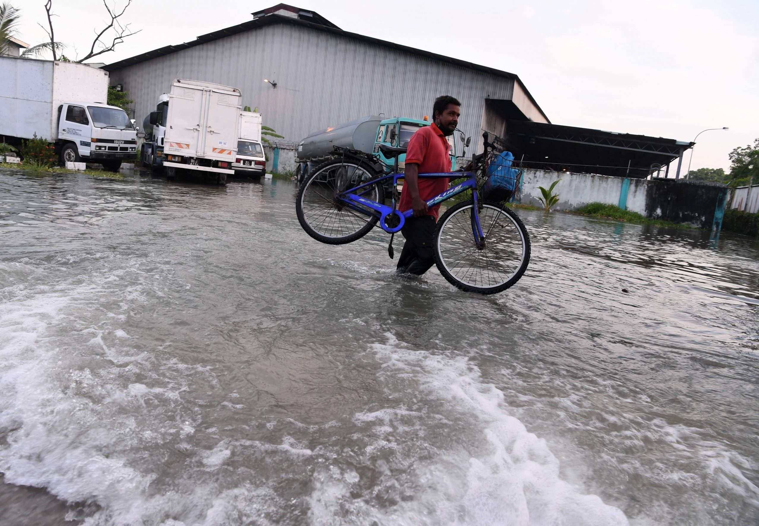 全国/雪州滨海区涨潮情况