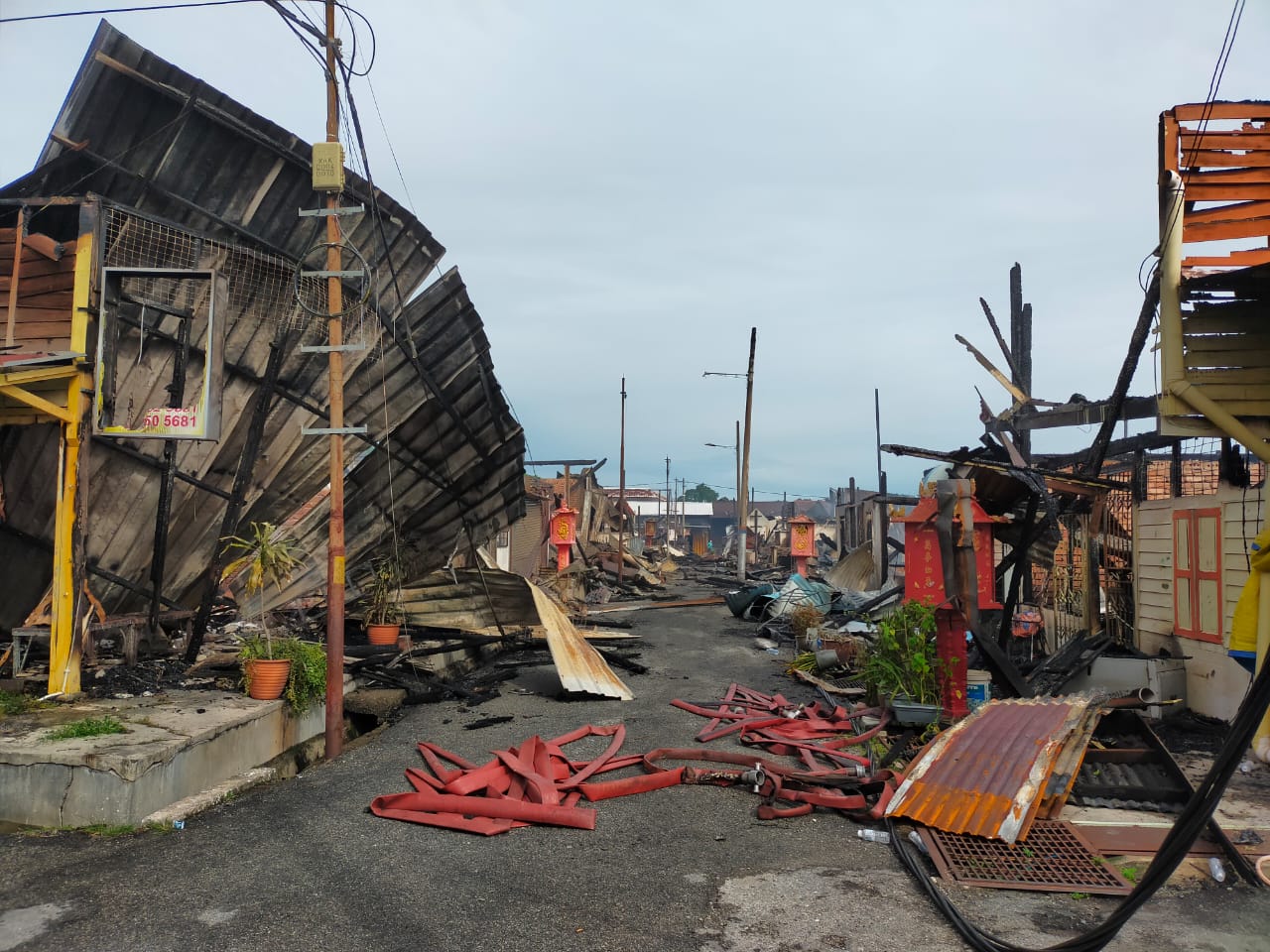 全国：加叻火灾画页