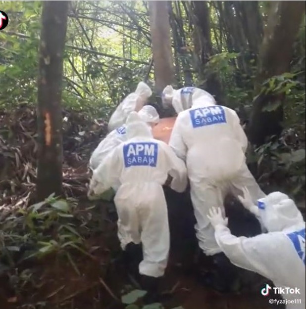 内陆地区运送冠病遗体充满挑战 前线人员拔山涉水