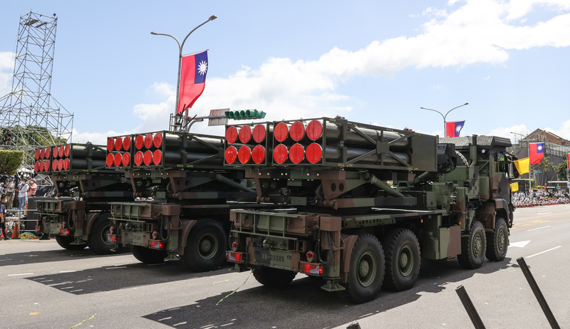 双十 台湾军方展示多款主力装备