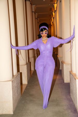 唱123木头人之歌‧卡蒂碧被笑像念经超渡