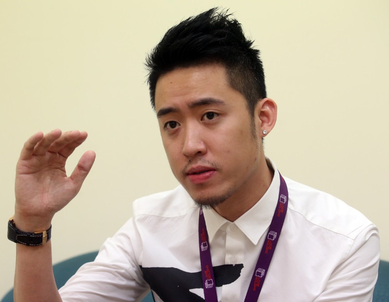 喝完奶茶发现杯里有3寸死蟑螂  Tealive：设专案小组调查