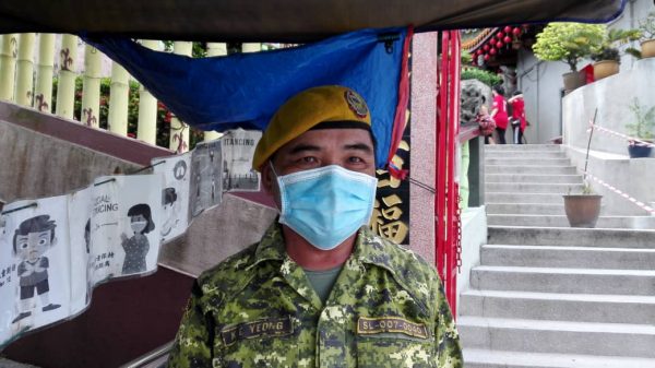 大都会4/武来岸迎来大批外客，清晨至上午10时，估计有800人次