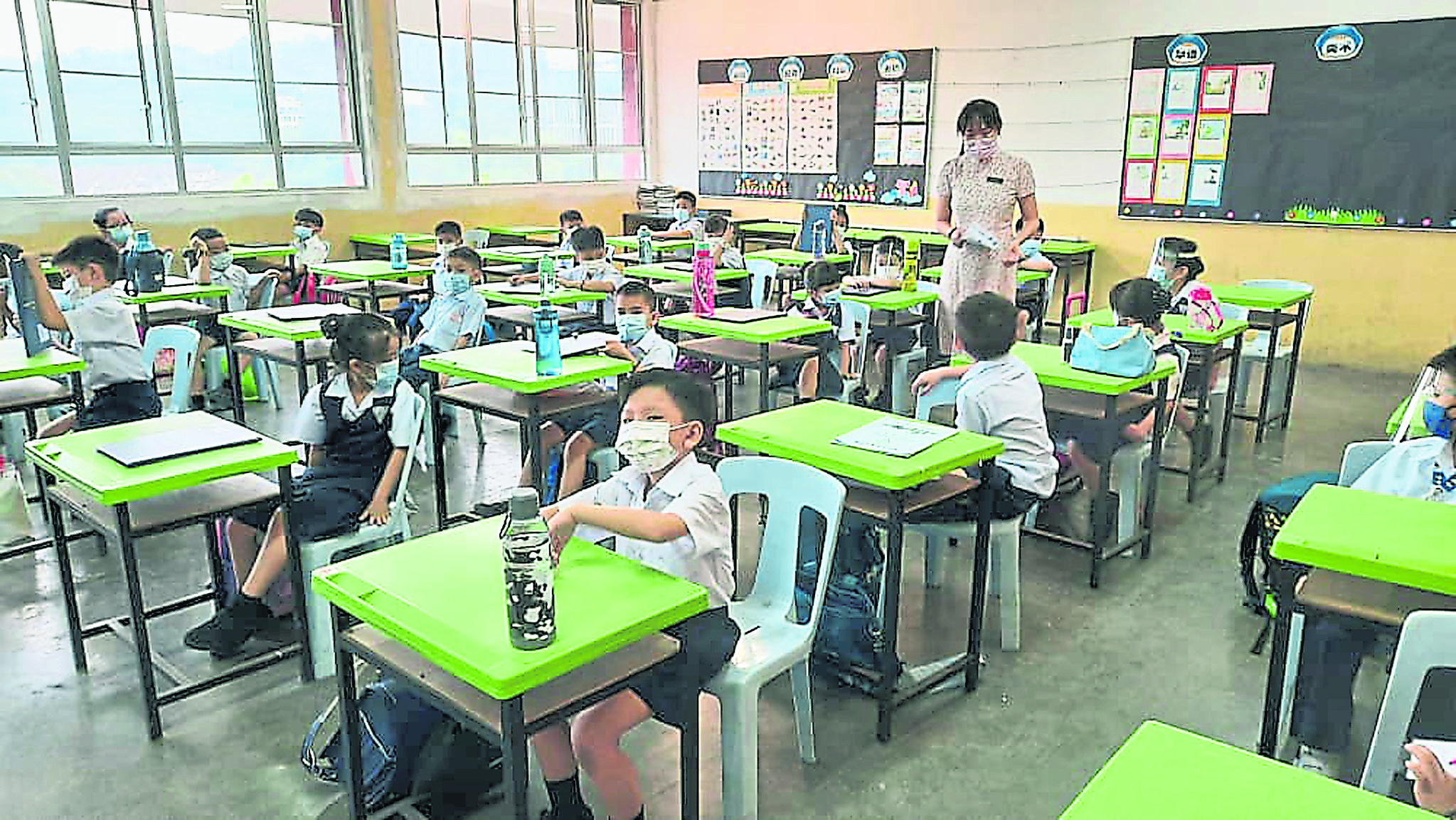 大都会/封面主/电访小学生接种疫苗情况