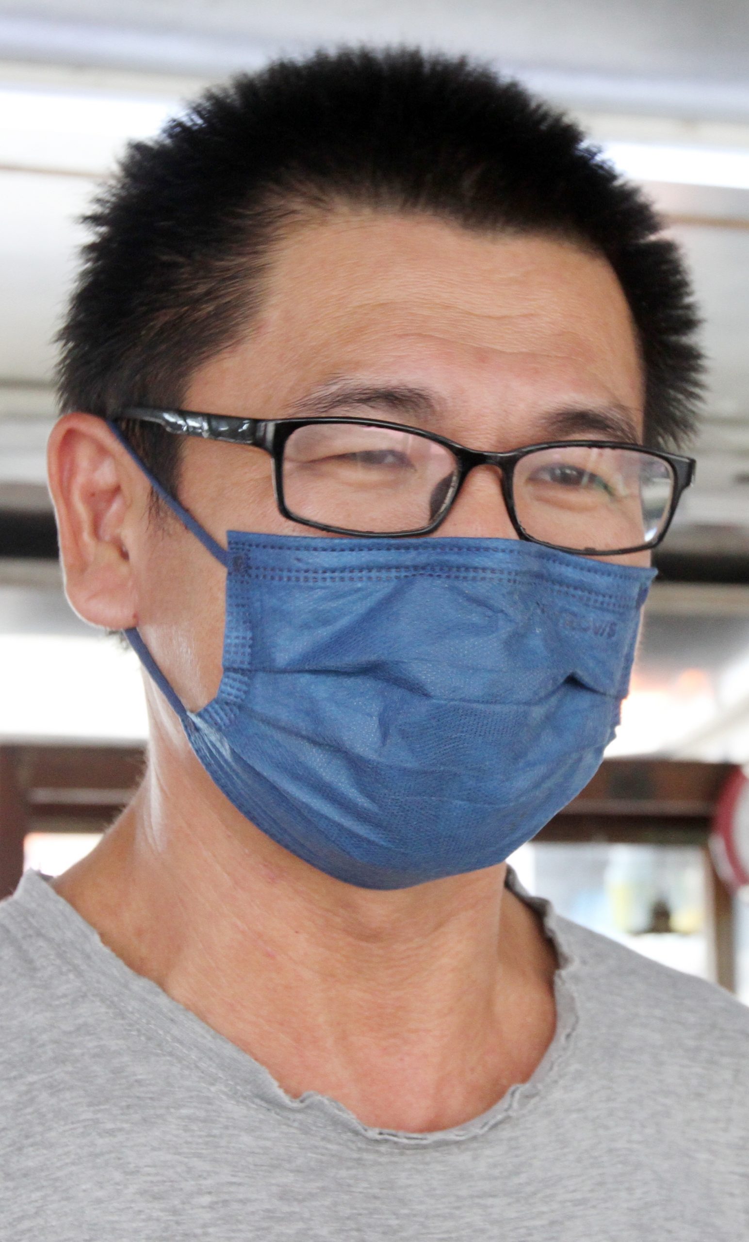 大都会/封面/假钞换真钞，小贩险上当