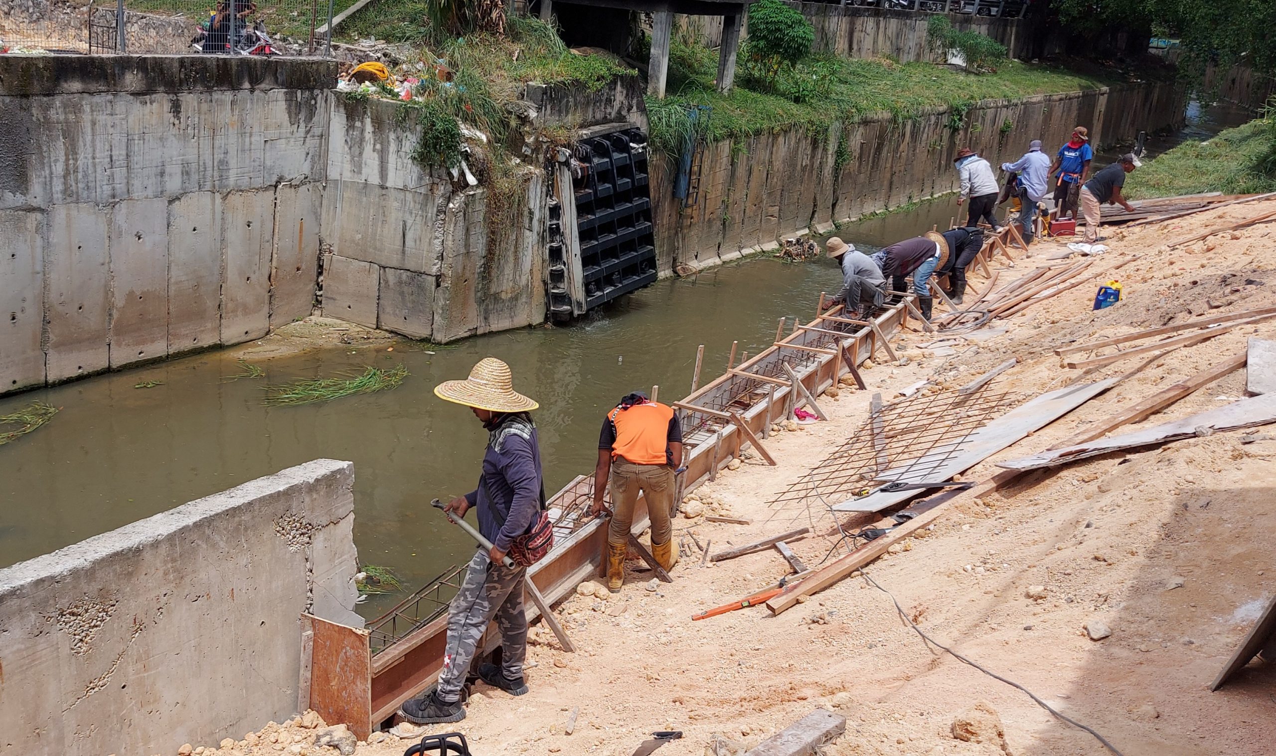 大都会/直落河河墙坍塌修复工程展开/3图