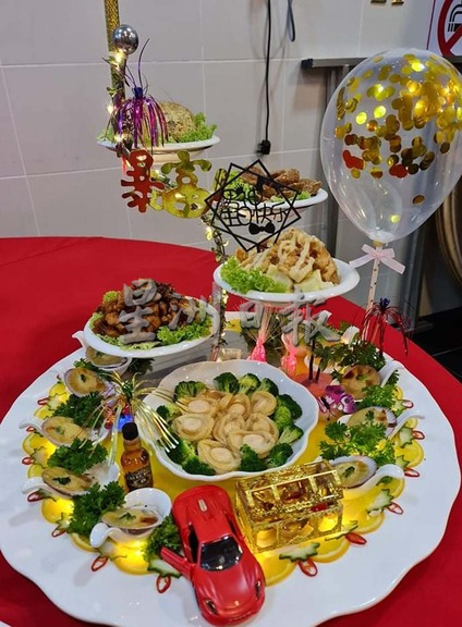 大霹雳时事焦点/90后餐馆老板逆境求存 推出“主题冷盘”赢的满堂红