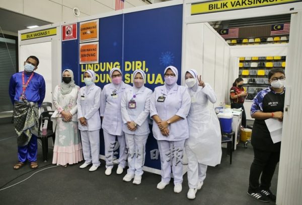 大霹雳时事焦点／怡保牙也接种中心延至29日 预计4天6000医护打加强剂