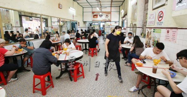 大霹雳时事焦点/迎接跨州首周末 商家万事俱备等游客