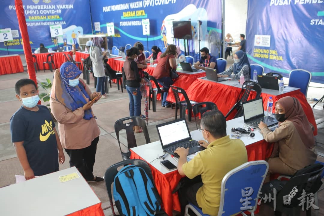 大霹雳时事焦点／逾85%成人接种病床住院率下调 霹晋复苏第四阶段在望 