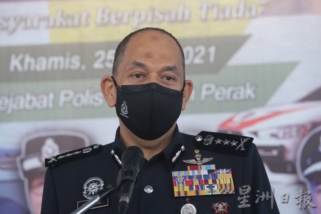 大霹雳时事焦点/霹总警长:做好准备面对周末人潮 跨州三天共开81罚单