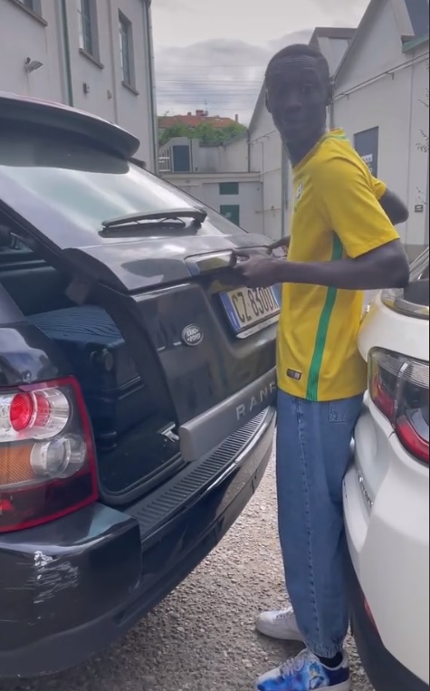 大马销售员学Khaby 本尊神回怼笑翻网