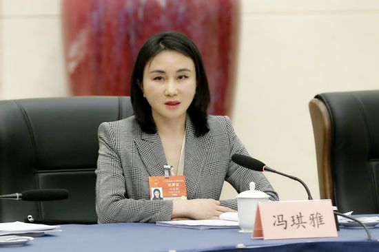 天下事   中全国人大河南省代表    冯琪雅在维京群岛设公司 /主