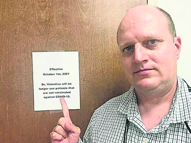 天下事 /不打疫苗就是不打? 医师霸气公告“没打别找我看病”引发讨论