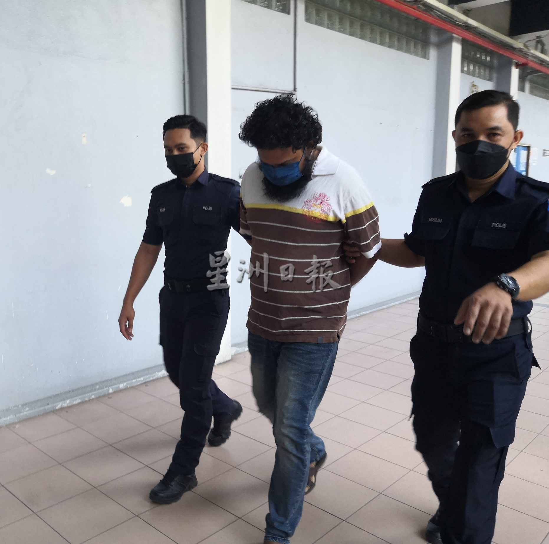 姐弟涉嫌蓄意致伤和刑事恐吓女子被控