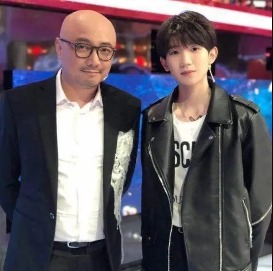 孟美岐“知三当三”  徐峥王源躺着中枪