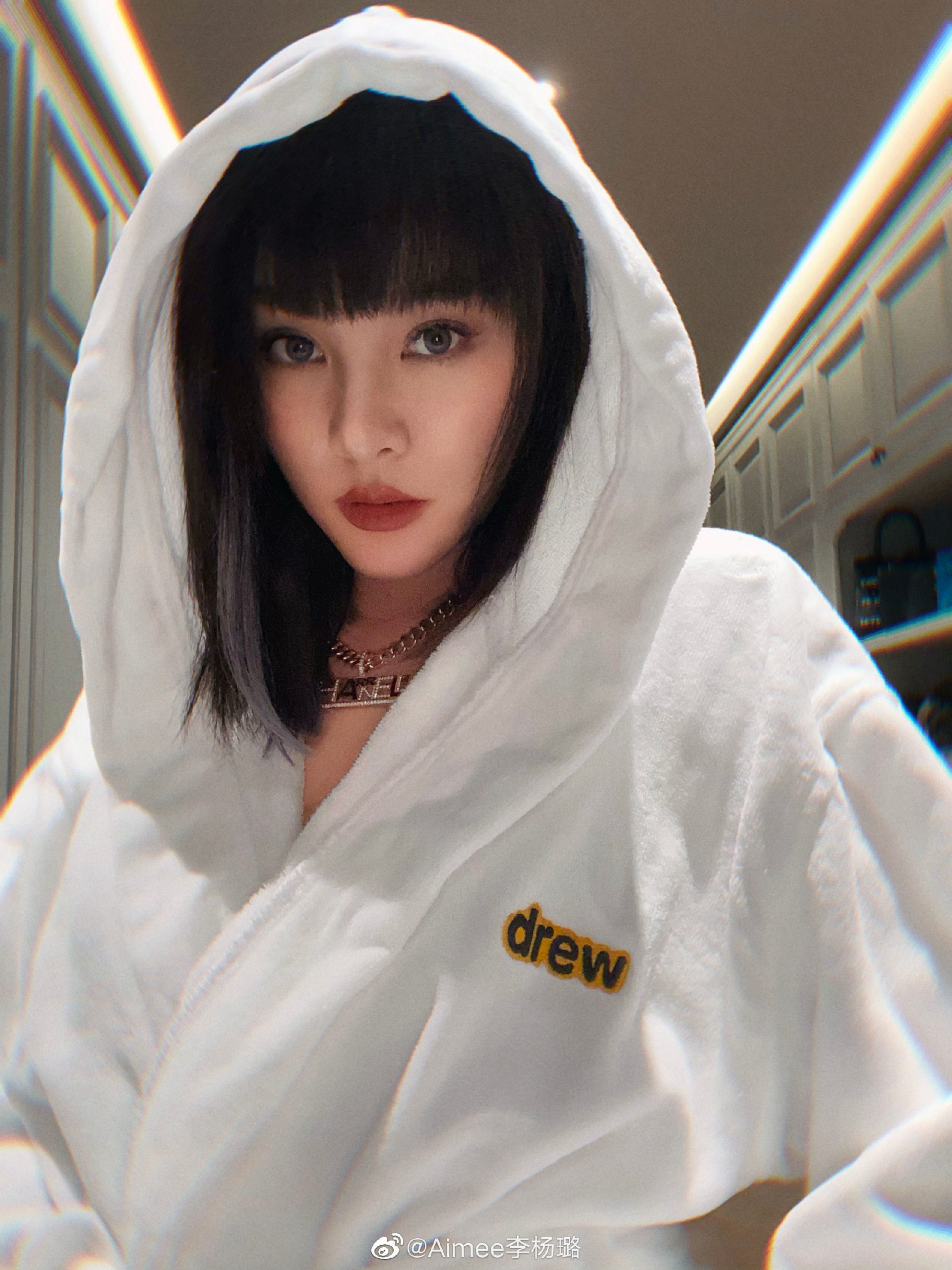 孟美岐再添新瓜 李杨璐痛斥是“惯三”