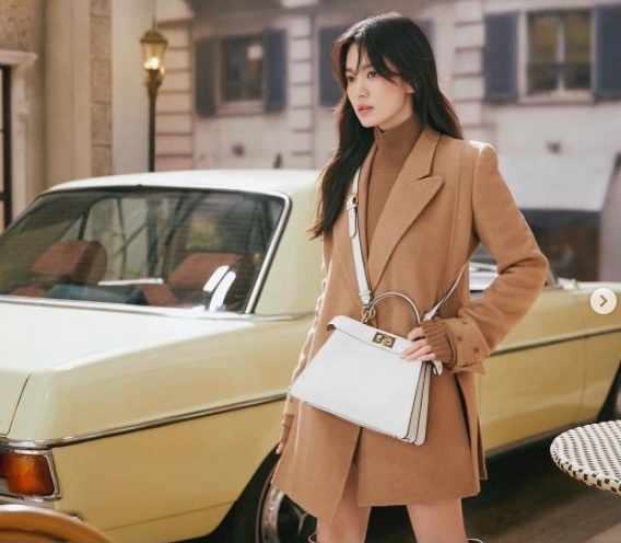 宋慧乔搭小13岁李到晛  遭狠酸“像母子”